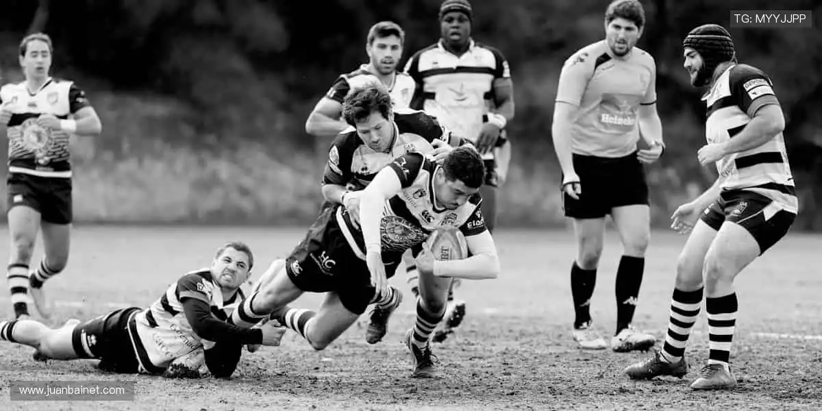 独家视角解读赛事，深度剖析战术精髓🎙️